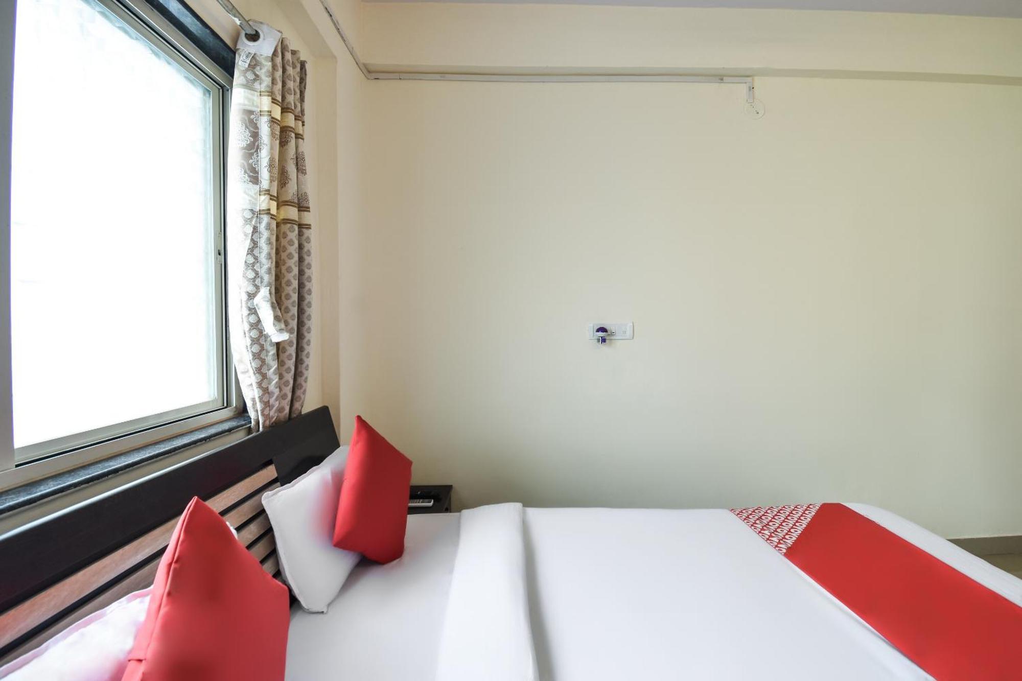 Hotel O Felicita Inn Near Seasons Mall Kharadi Exterior photo