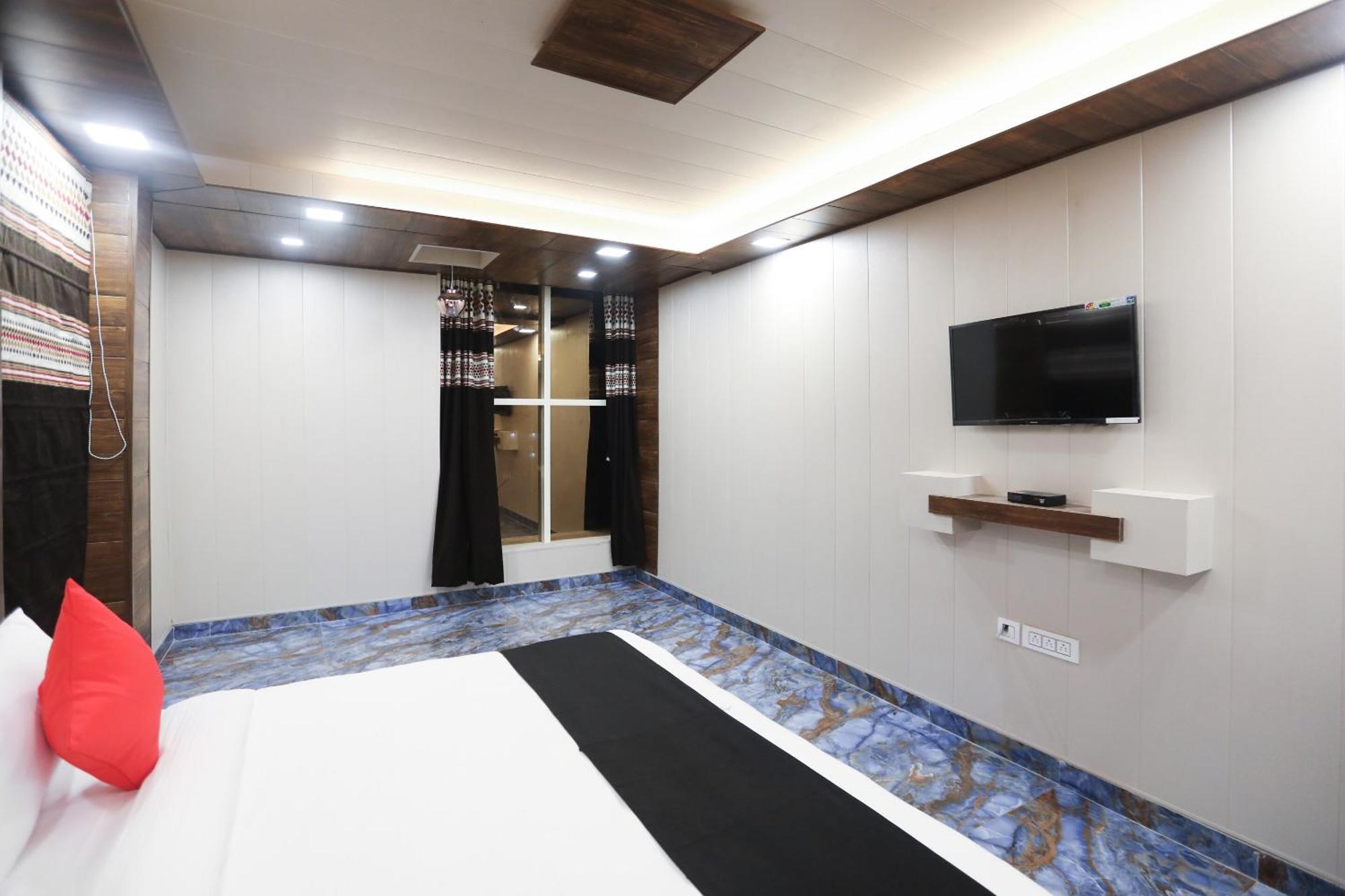 Hotel O Felicita Inn Near Seasons Mall Kharadi Exterior photo