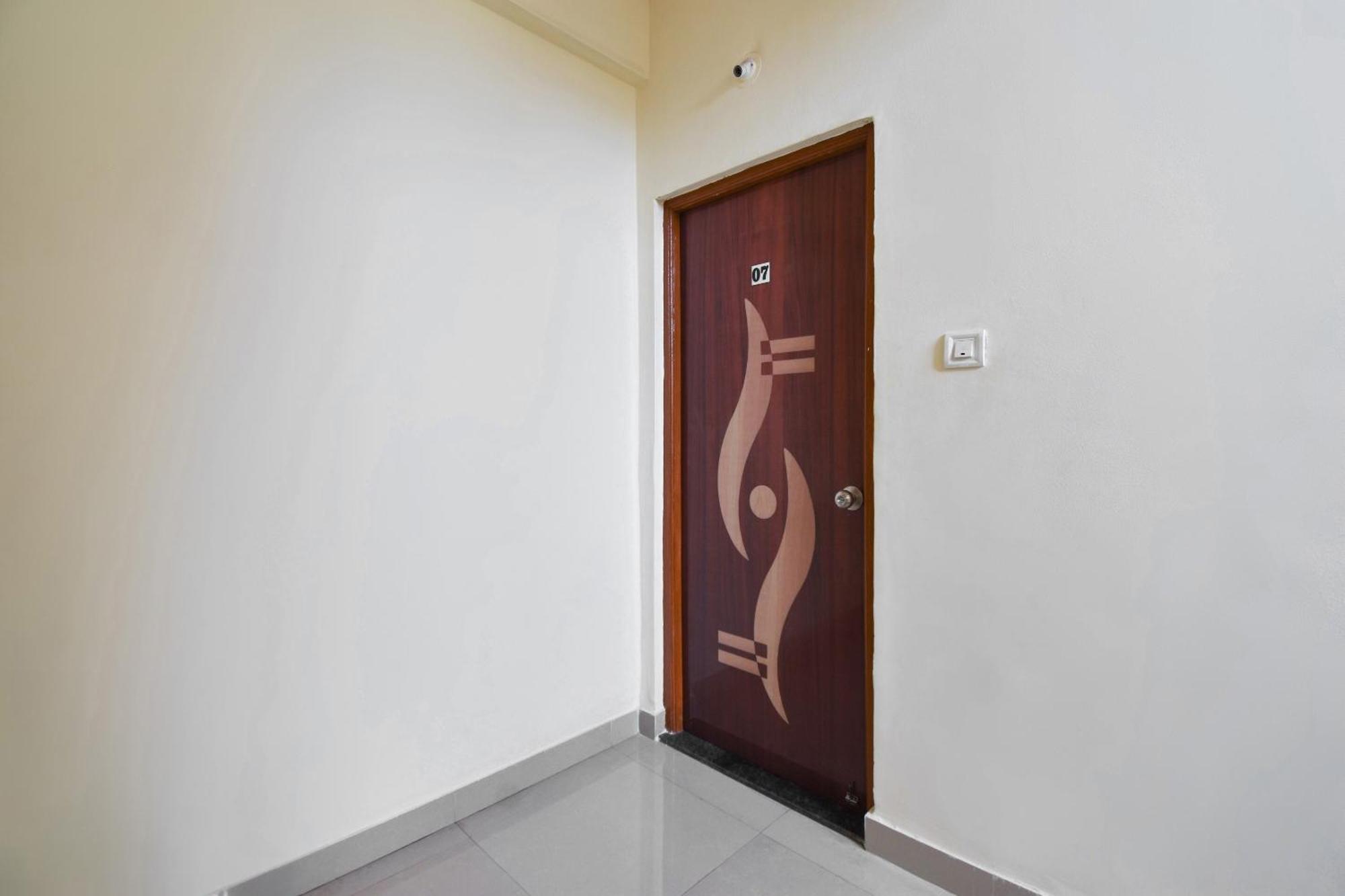 Hotel O Felicita Inn Near Seasons Mall Kharadi Exterior photo